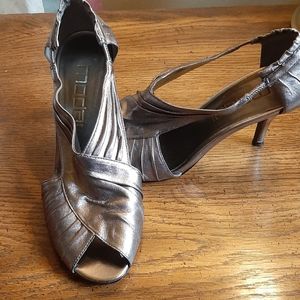 1/2 PRICE🔻Moda Spana Metallic Peep Toe Shoes